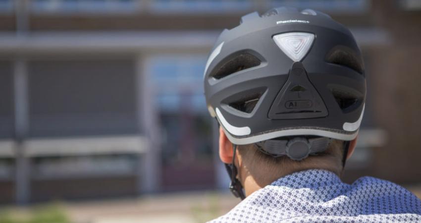 Een helm is absoluut verplicht op de speed pedelec