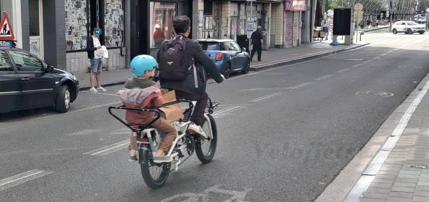 Elektrische longtail fiets met kind achterop