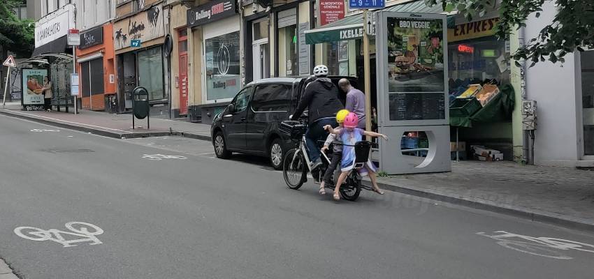 Longtail radwagon elektrische fiets met twee kinderen achterop